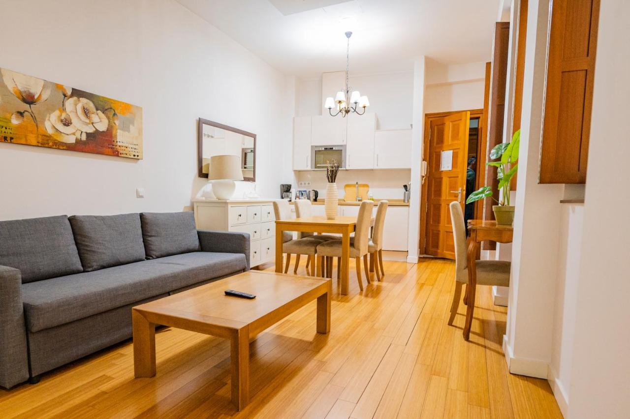 Apartamentos Huertas Madri Exterior foto